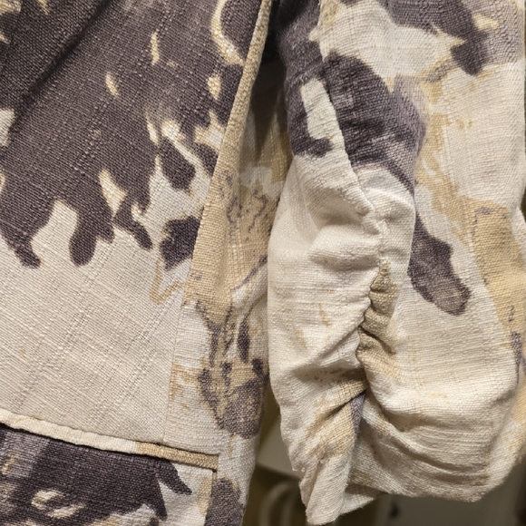 Coldwater Creek Abstract Pattern Blazer - Picture 5 of 14